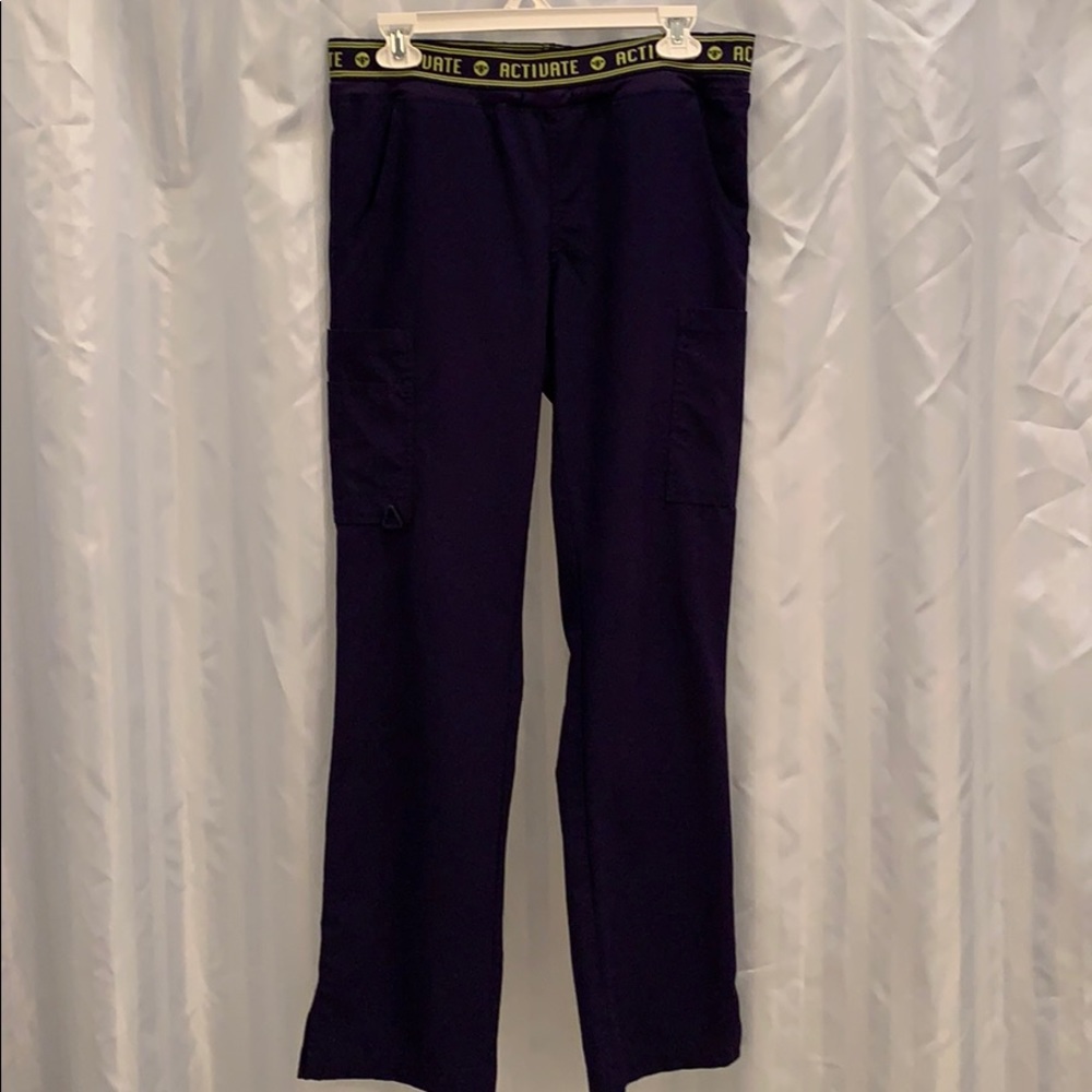 Activate women’s size small scub pants, stretch
